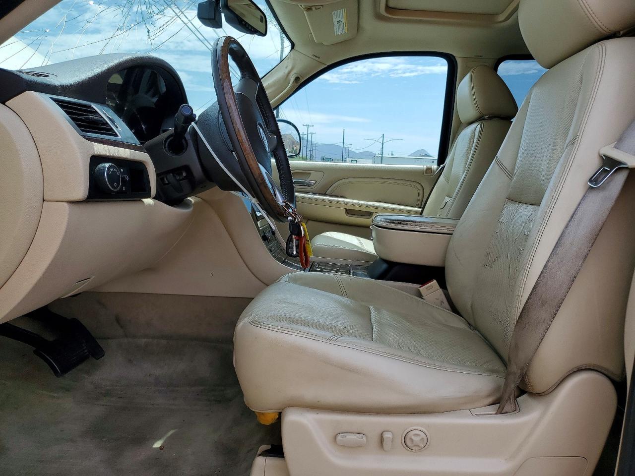 2007 Cadillac Escalade Luxury White vin: 1GYEC638X7R334490