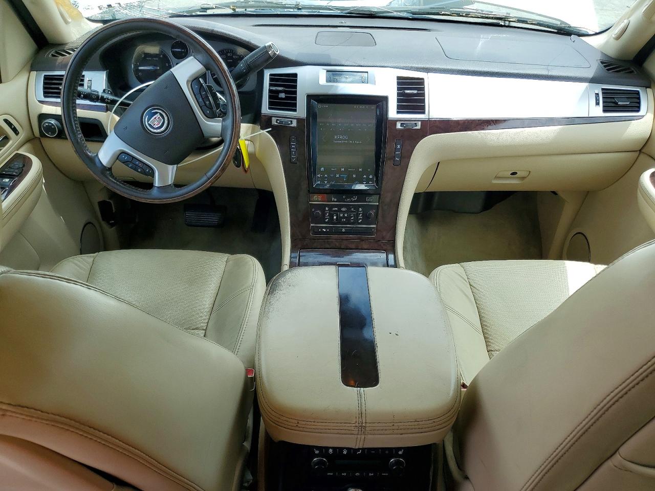 2007 Cadillac Escalade Luxury White vin: 1GYEC638X7R334490