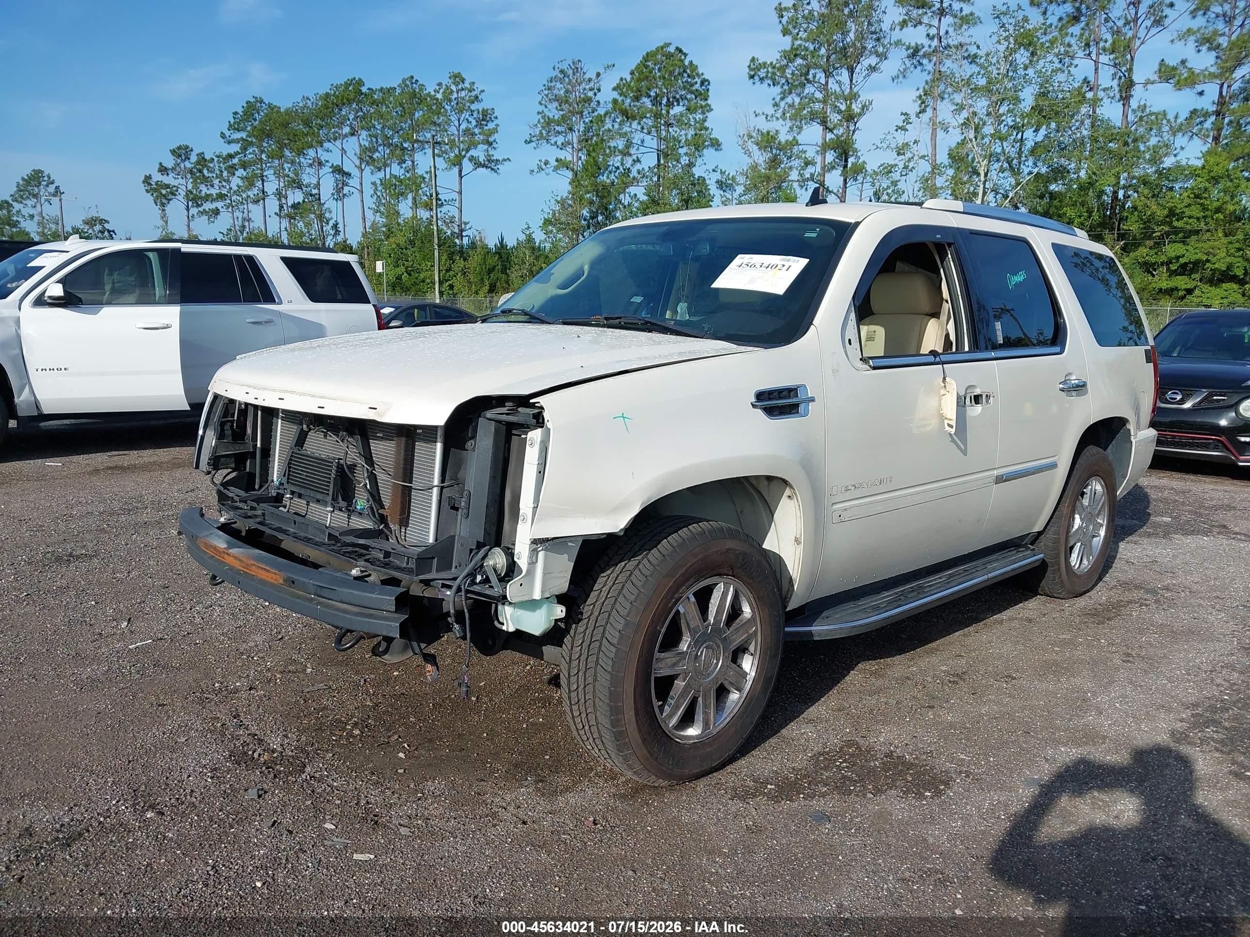 2007 Cadillac Escalade Standard Cream vin: 1GYEC638X7R379087