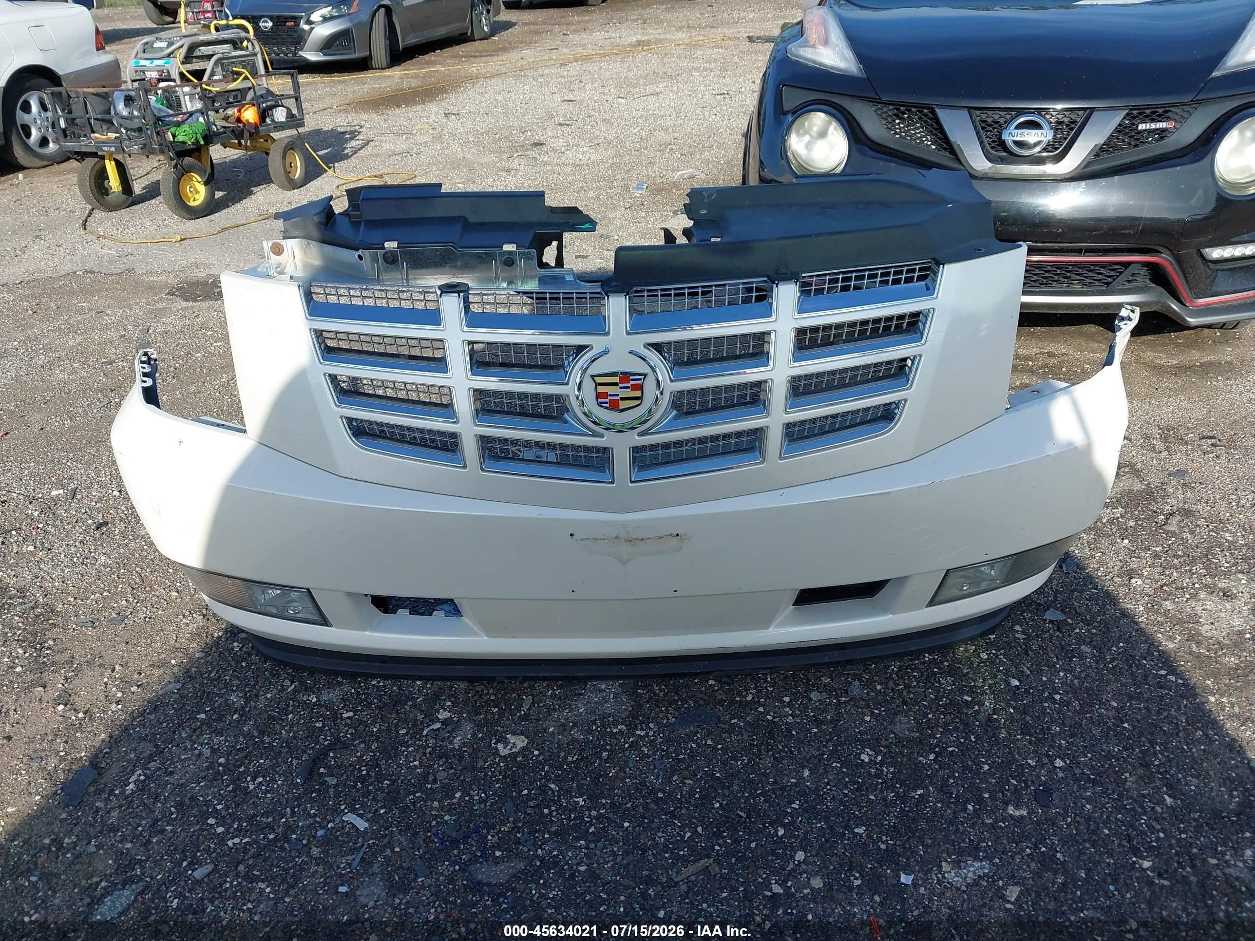 2007 Cadillac Escalade Standard Cream vin: 1GYEC638X7R379087