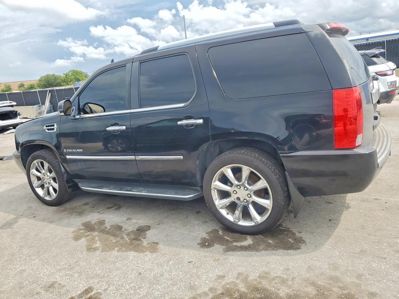 2008 Cadillac Escalade Luxury Black vin: 1GYEC638X8R215209