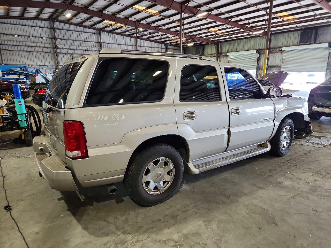 2006 Cadillac Escalade Luxury Silver vin: 1GYEC63N06R158070