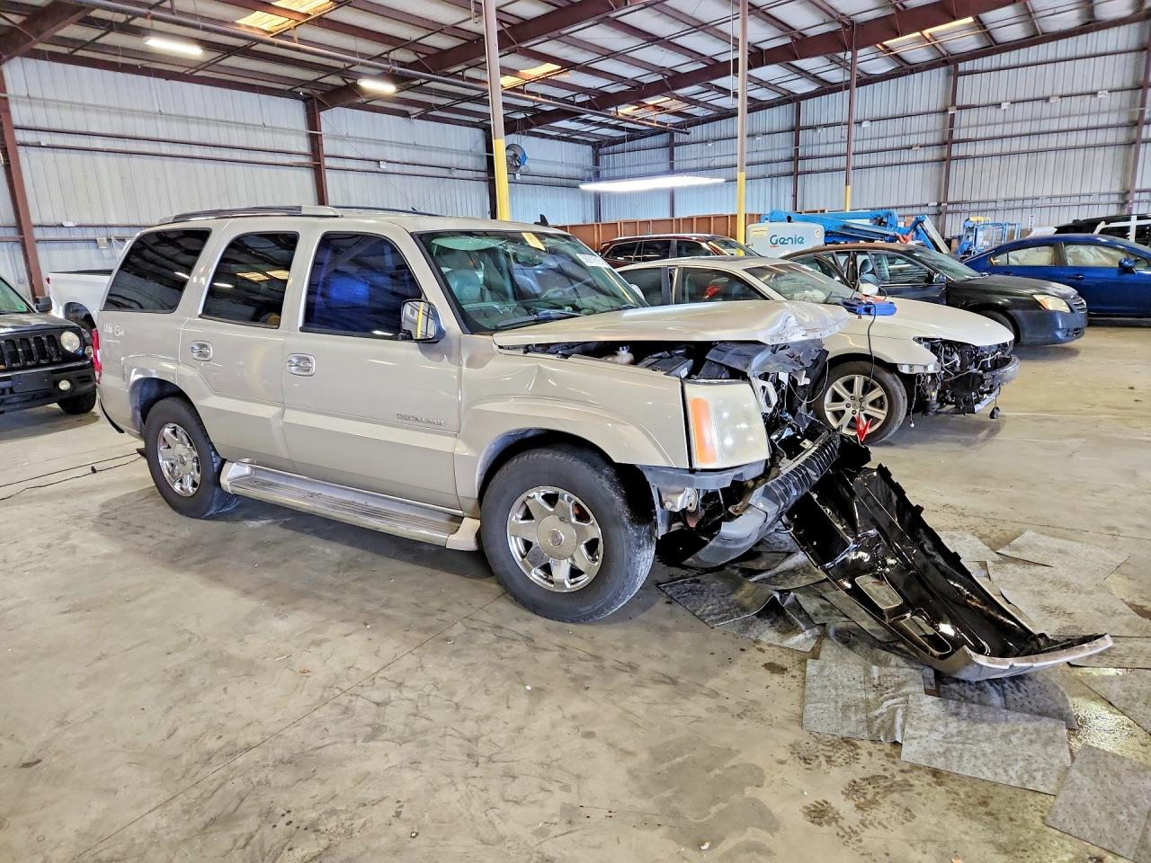 2006 Cadillac Escalade Luxury Silver vin: 1GYEC63N06R158070