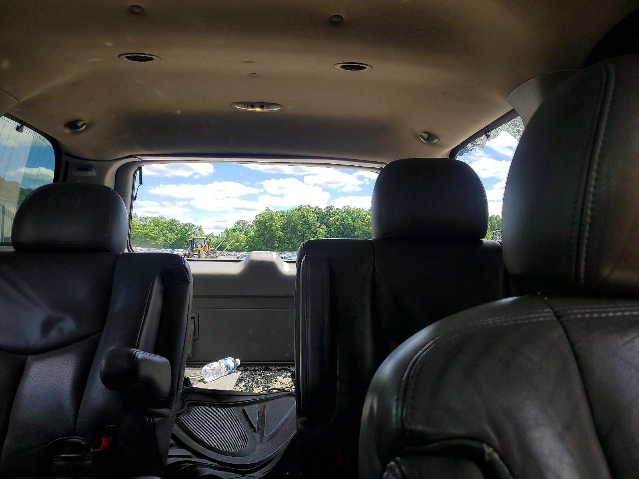 2005 Cadillac Escalade Luxury Золотой vin: 1GYEC63N35R234301