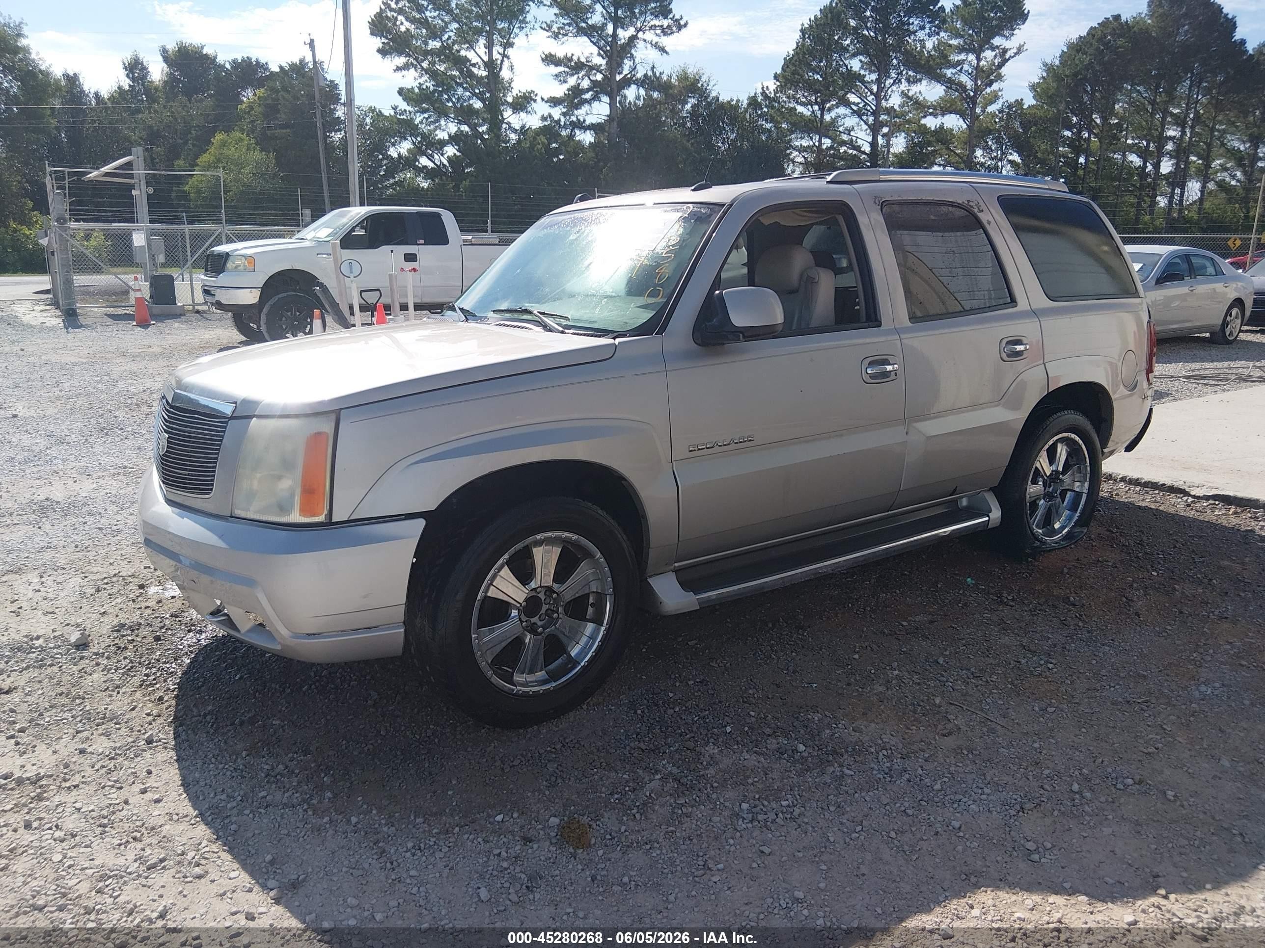 2005 Cadillac Escalade Standard Gray vin: 1GYEC63N45R215580