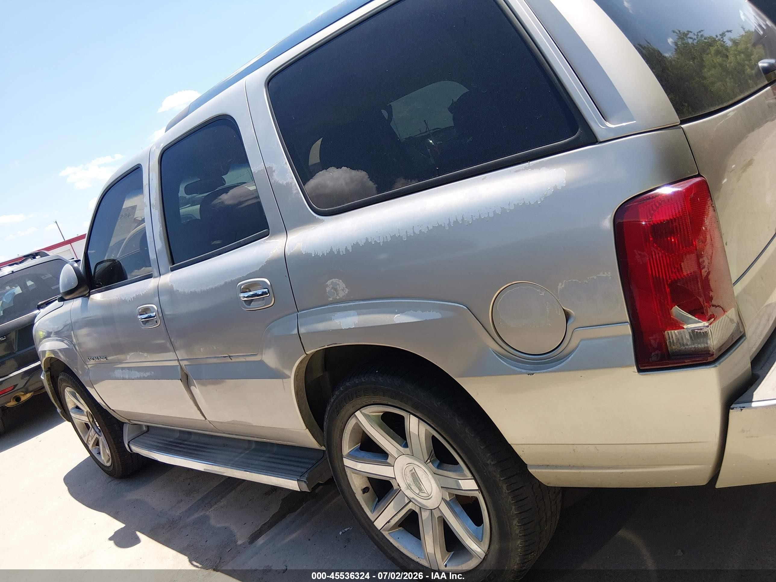 2005 Cadillac Escalade Standard Beige vin: 1GYEC63N65R234129