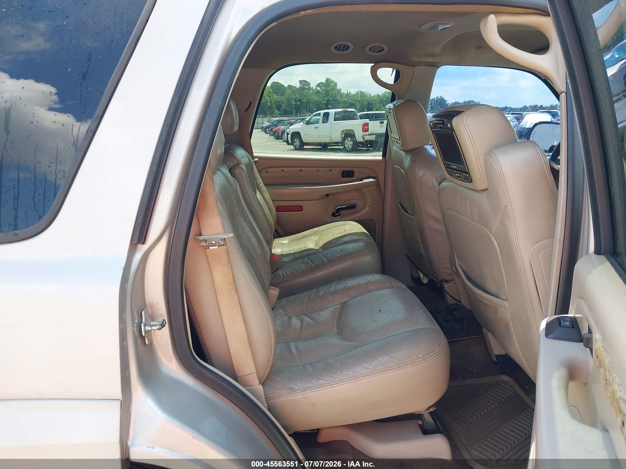 2006 Cadillac Escalade Standard Champagne vin: 1GYEC63N76R115510