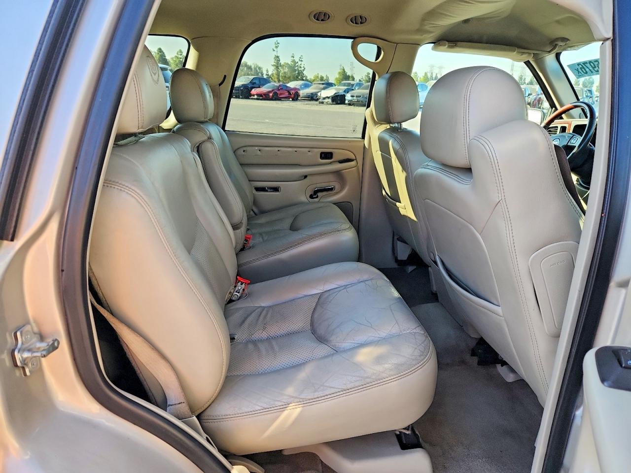 2006 Cadillac Escalade Luxury Tan vin: 1GYEC63N76R116687