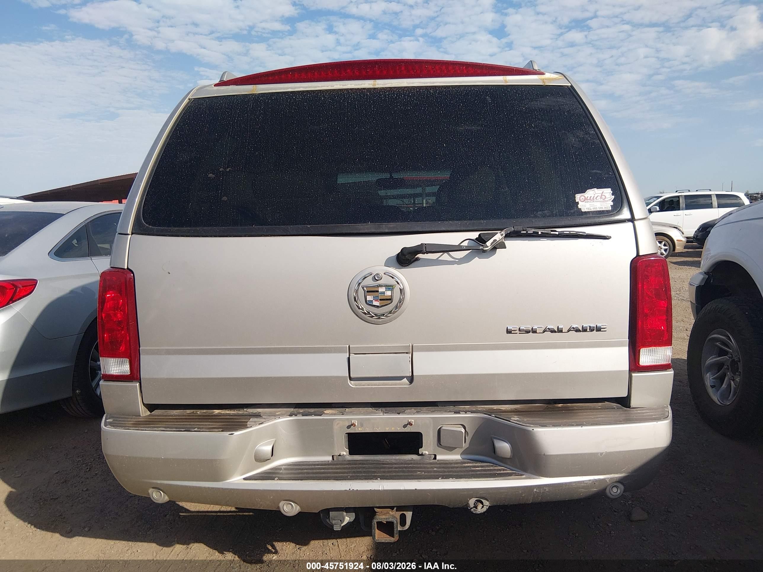 2004 Cadillac Escalade Standard Tan vin: 1GYEC63T04R248024