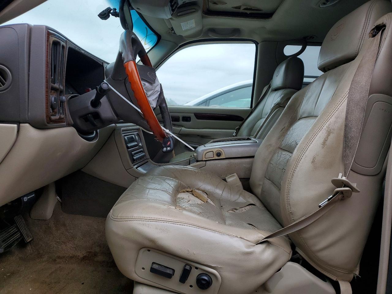 2002 Cadillac Escalade Luxury Black vin: 1GYEC63T12R106567