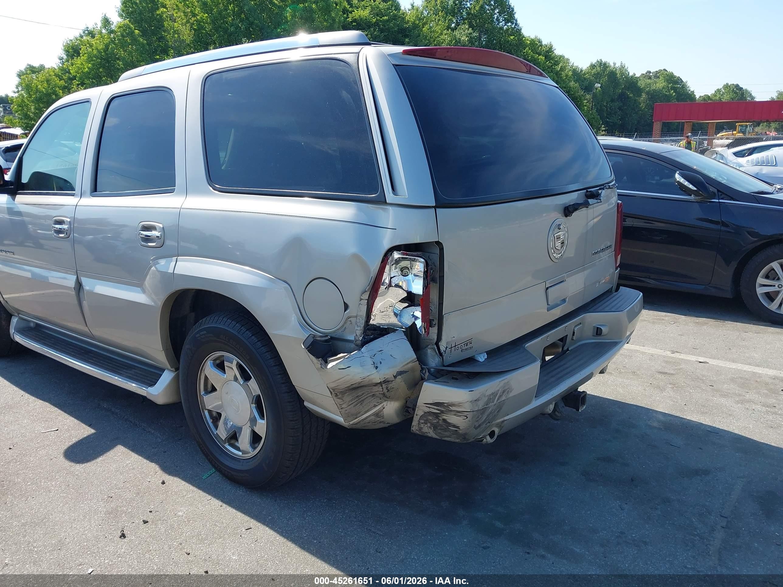 2004 Cadillac Escalade Standard Gold vin: 1GYEC63T24R315285