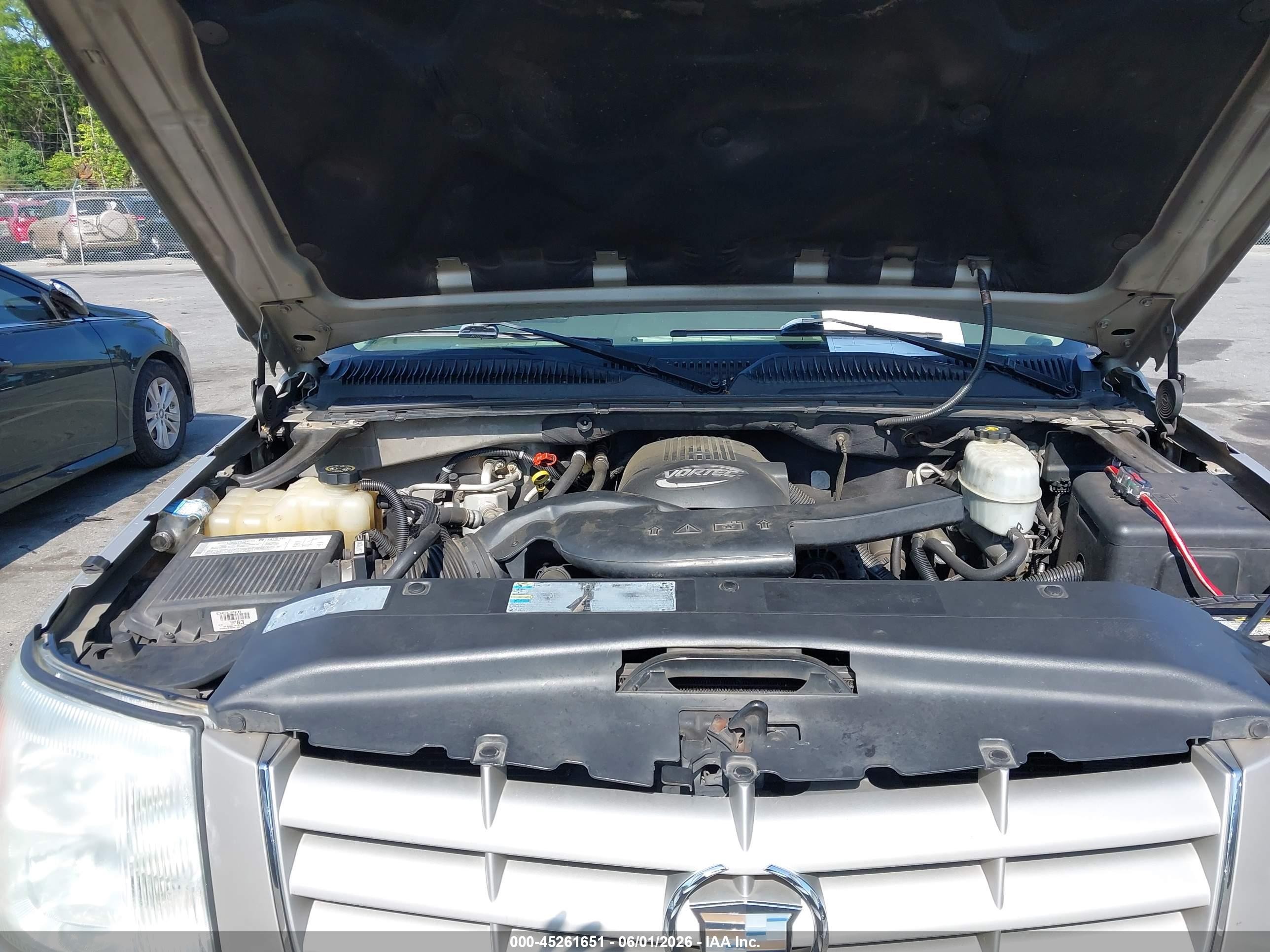 2004 Cadillac Escalade Standard Gold vin: 1GYEC63T24R315285