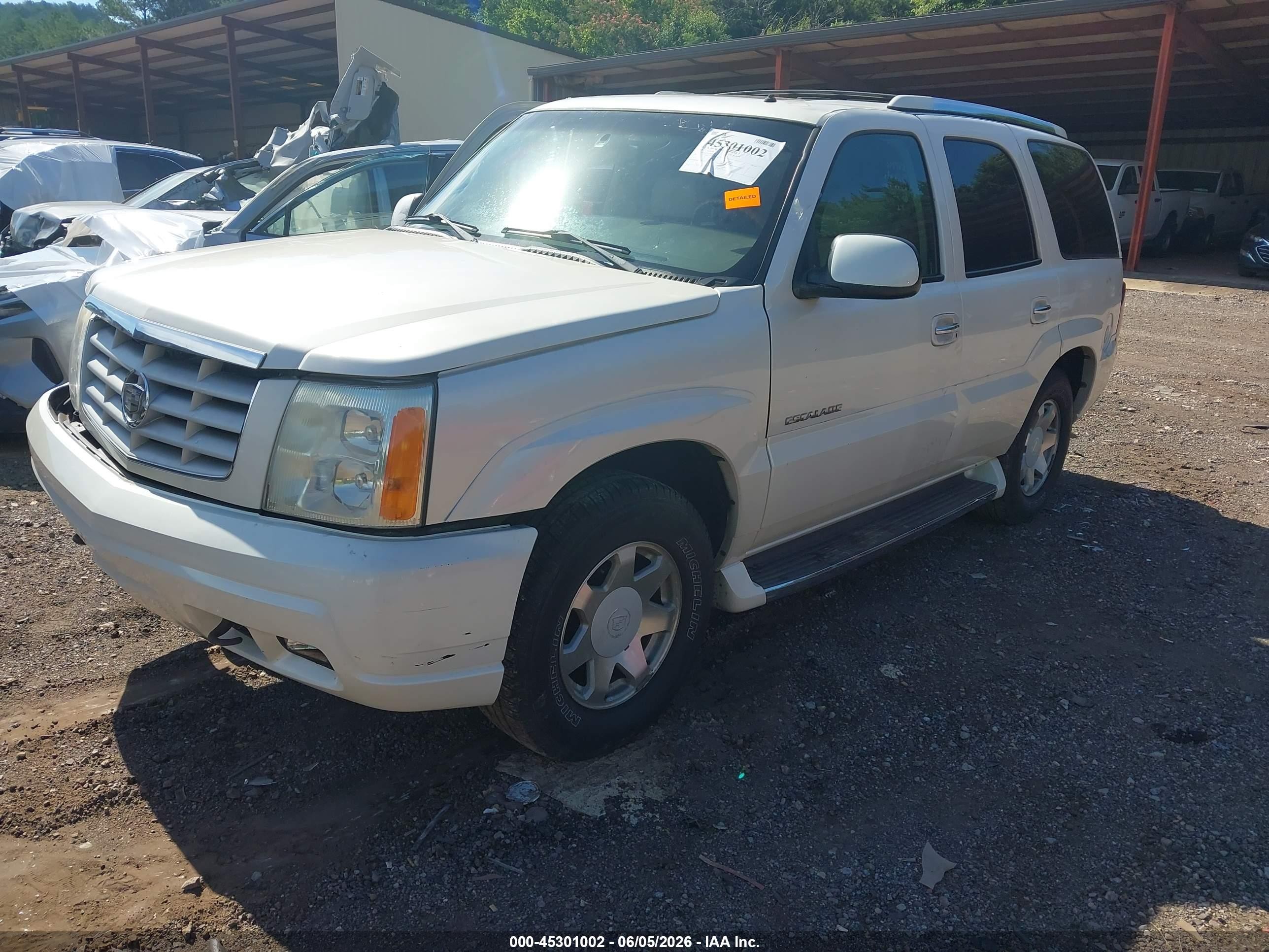 2002 Cadillac Escalade Standard White vin: 1GYEC63T32R186048