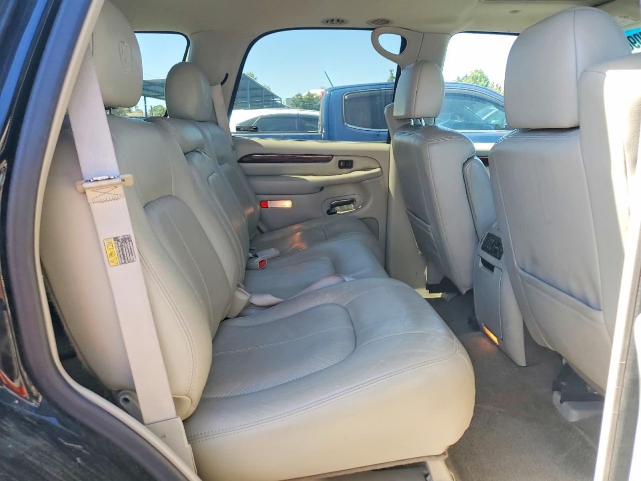 2002 Cadillac Escalade Luxury Black vin: 1GYEC63T32R259208