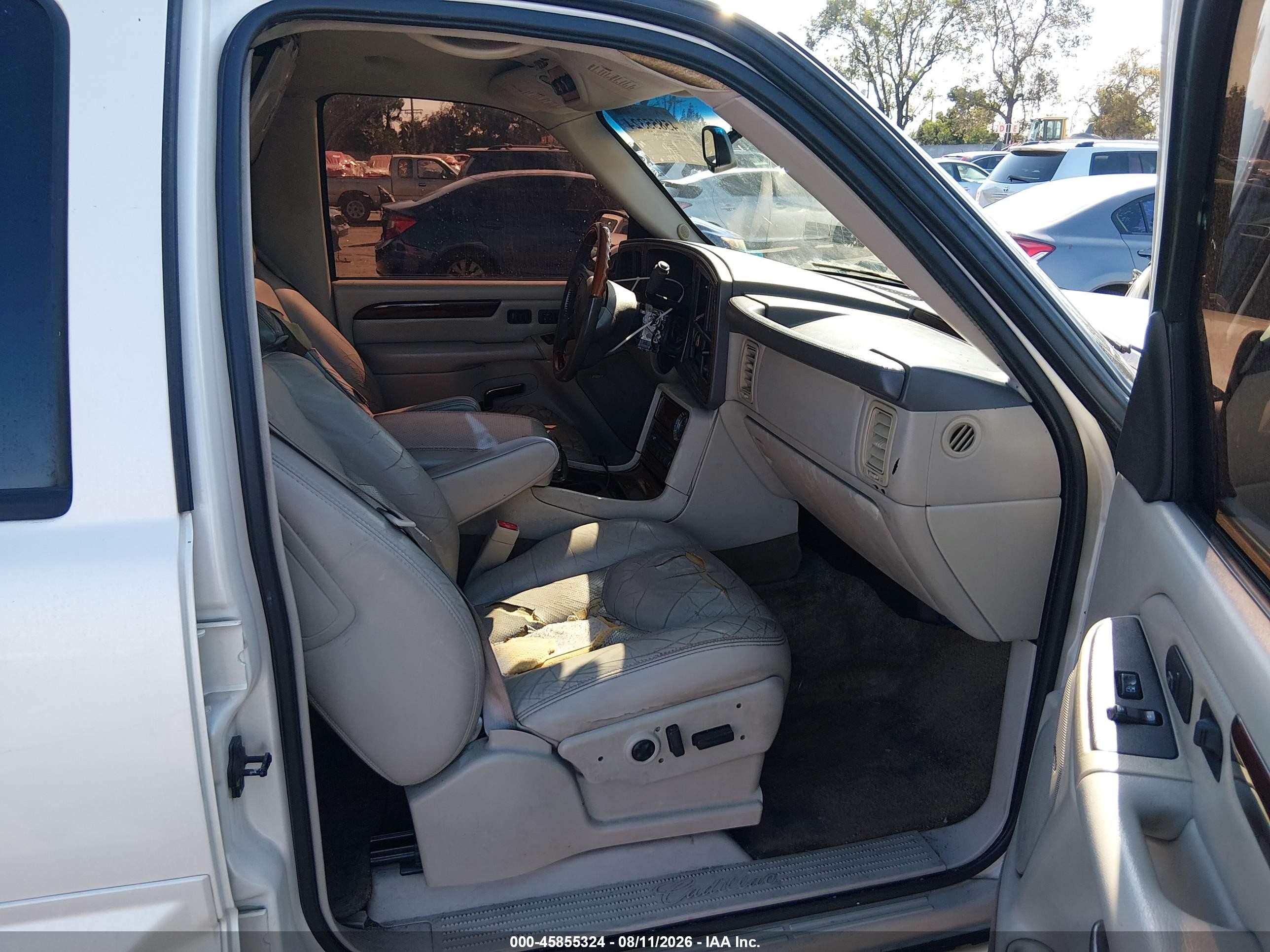 2003 Cadillac Escalade Standard White vin: 1GYEC63T33R312460