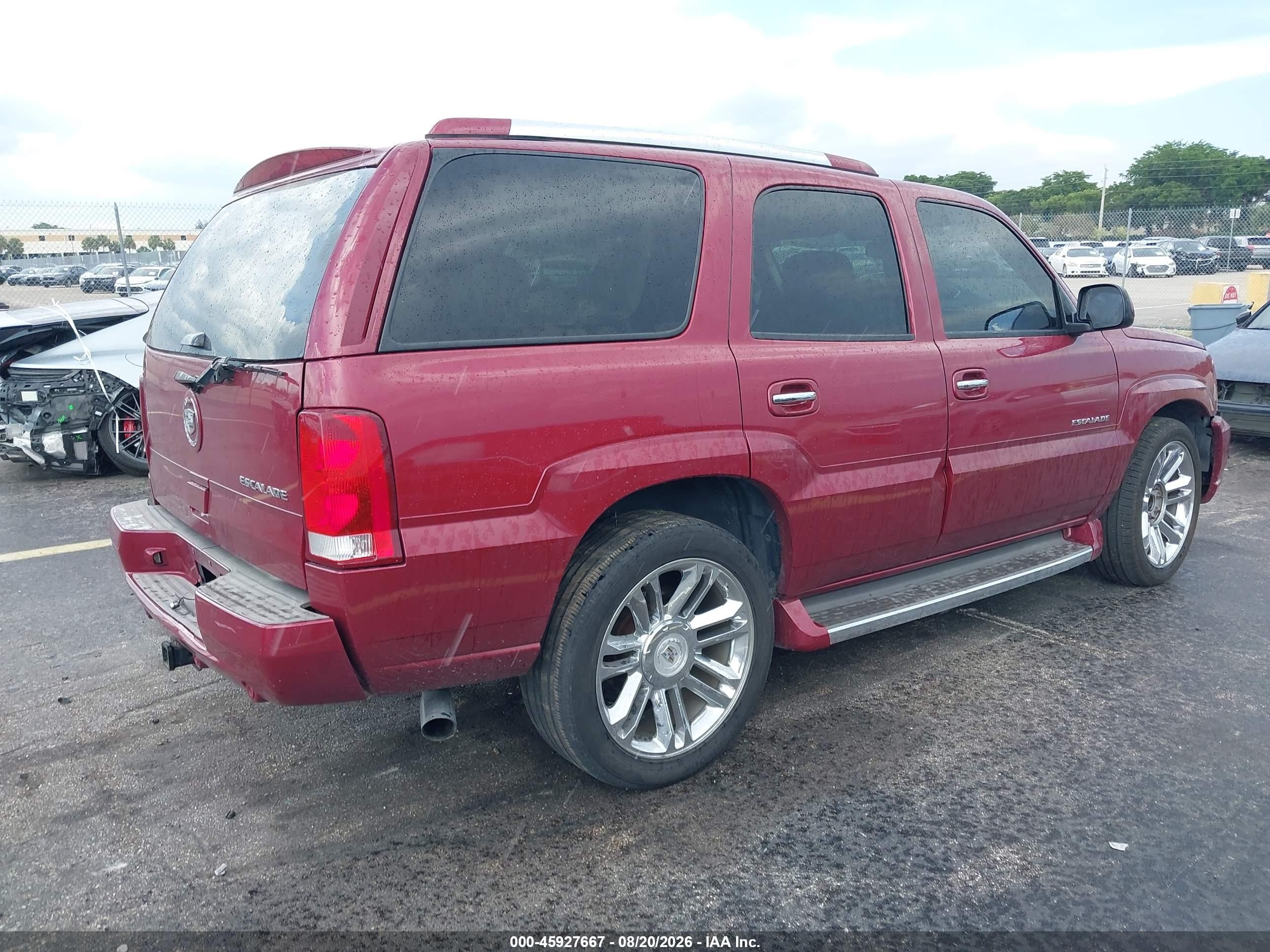 2005 Cadillac Escalade Standard Red vin: 1GYEC63T45R149093
