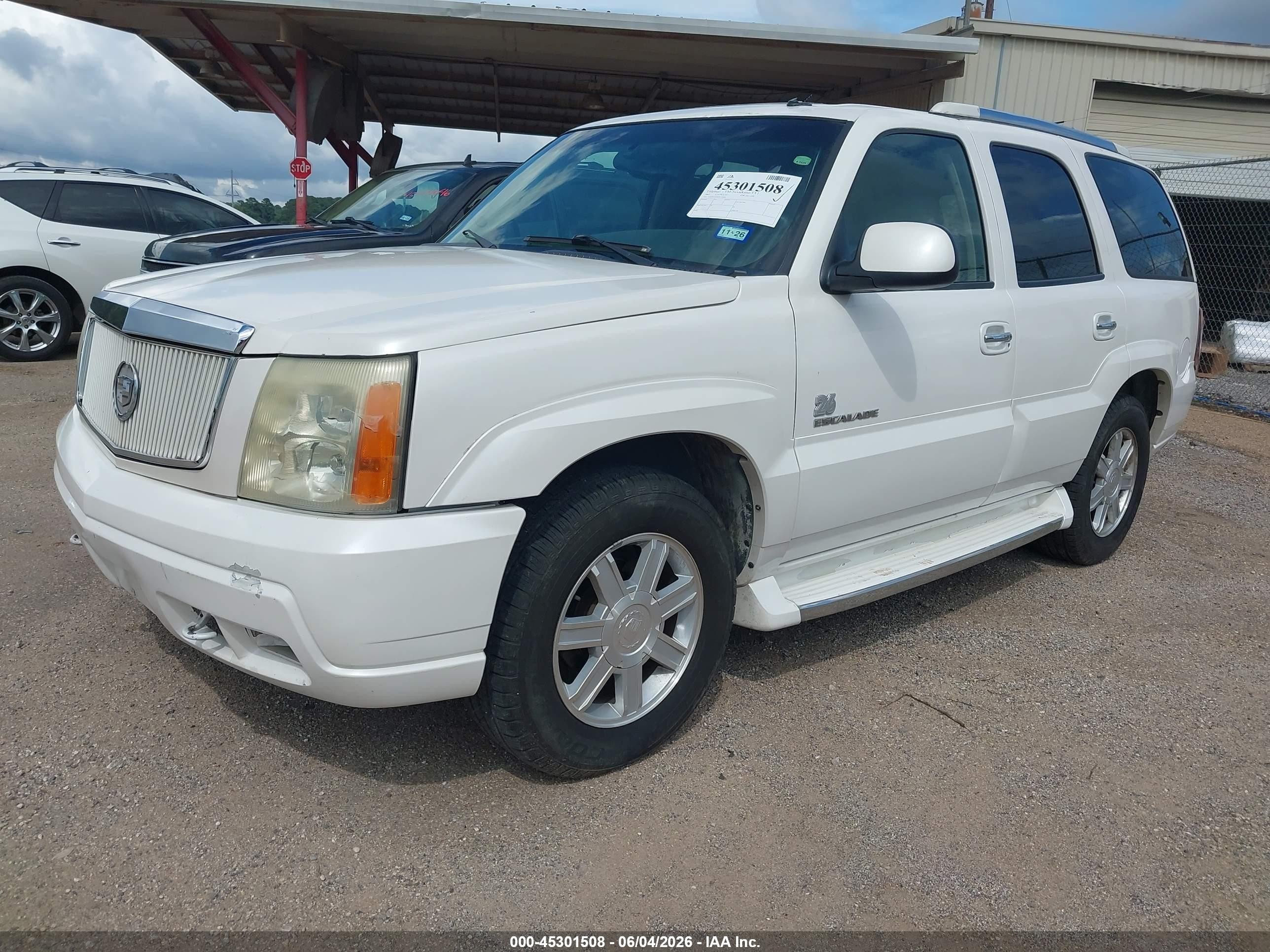 2003 Cadillac Escalade Standard White vin: 1GYEC63T63R110468