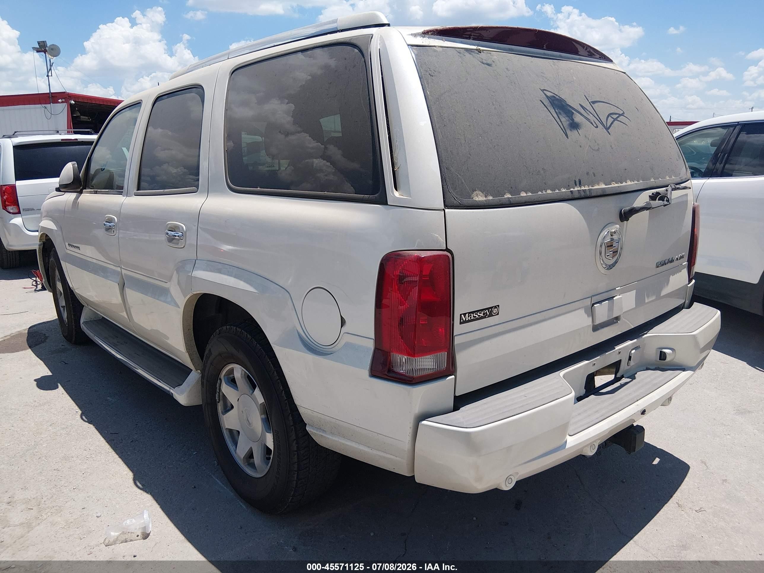 2004 Cadillac Escalade Standard White vin: 1GYEC63T64R207560