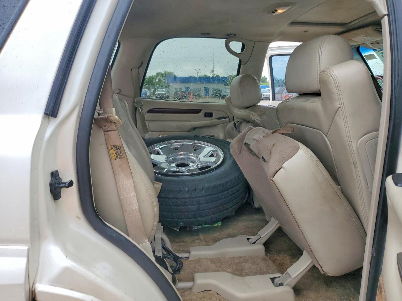 2003 Cadillac Escalade Luxury White vin: 1GYEC63T73R319718