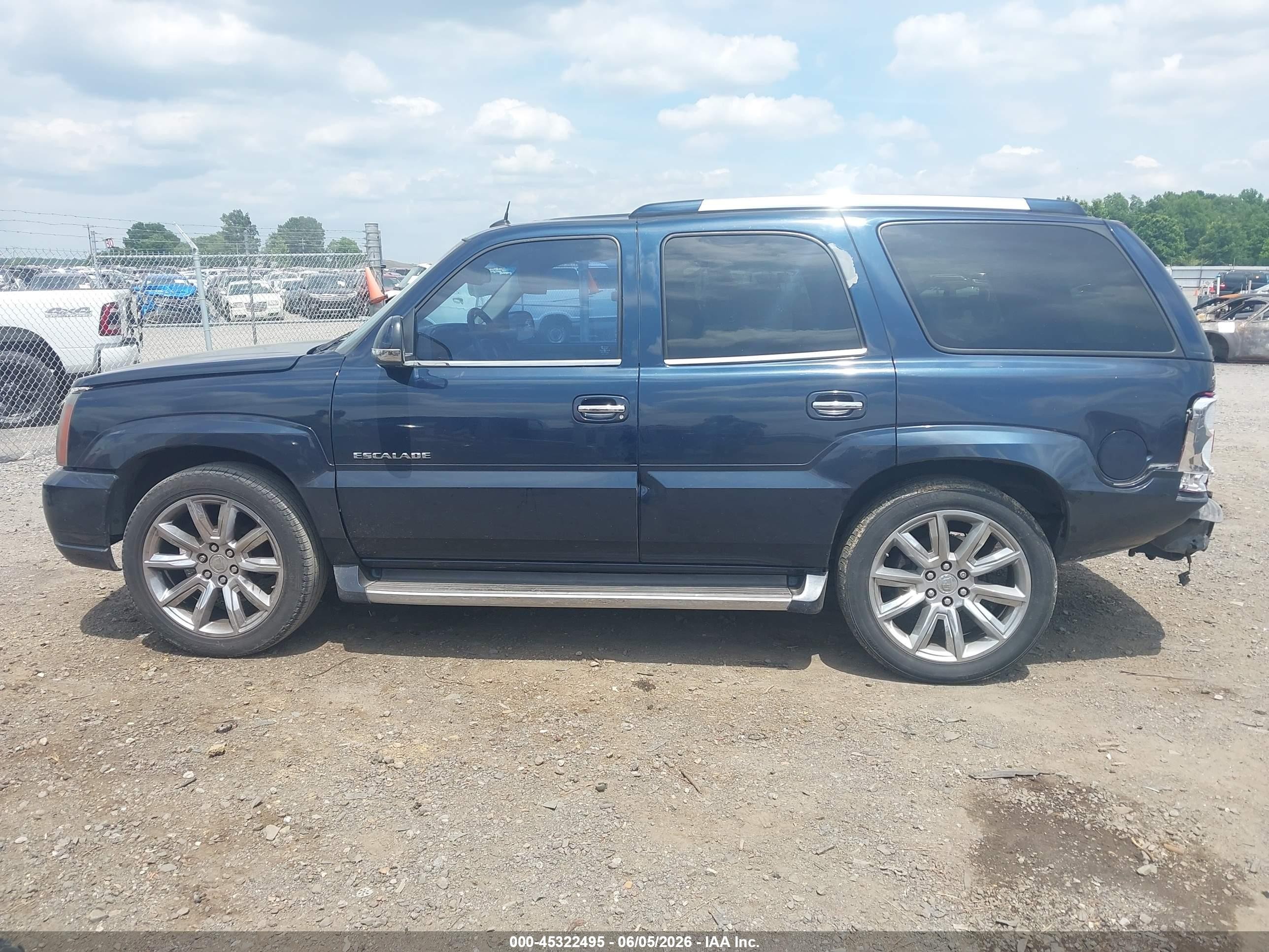 2004 Cadillac Escalade Standard Blue vin: 1GYEC63T74R322653