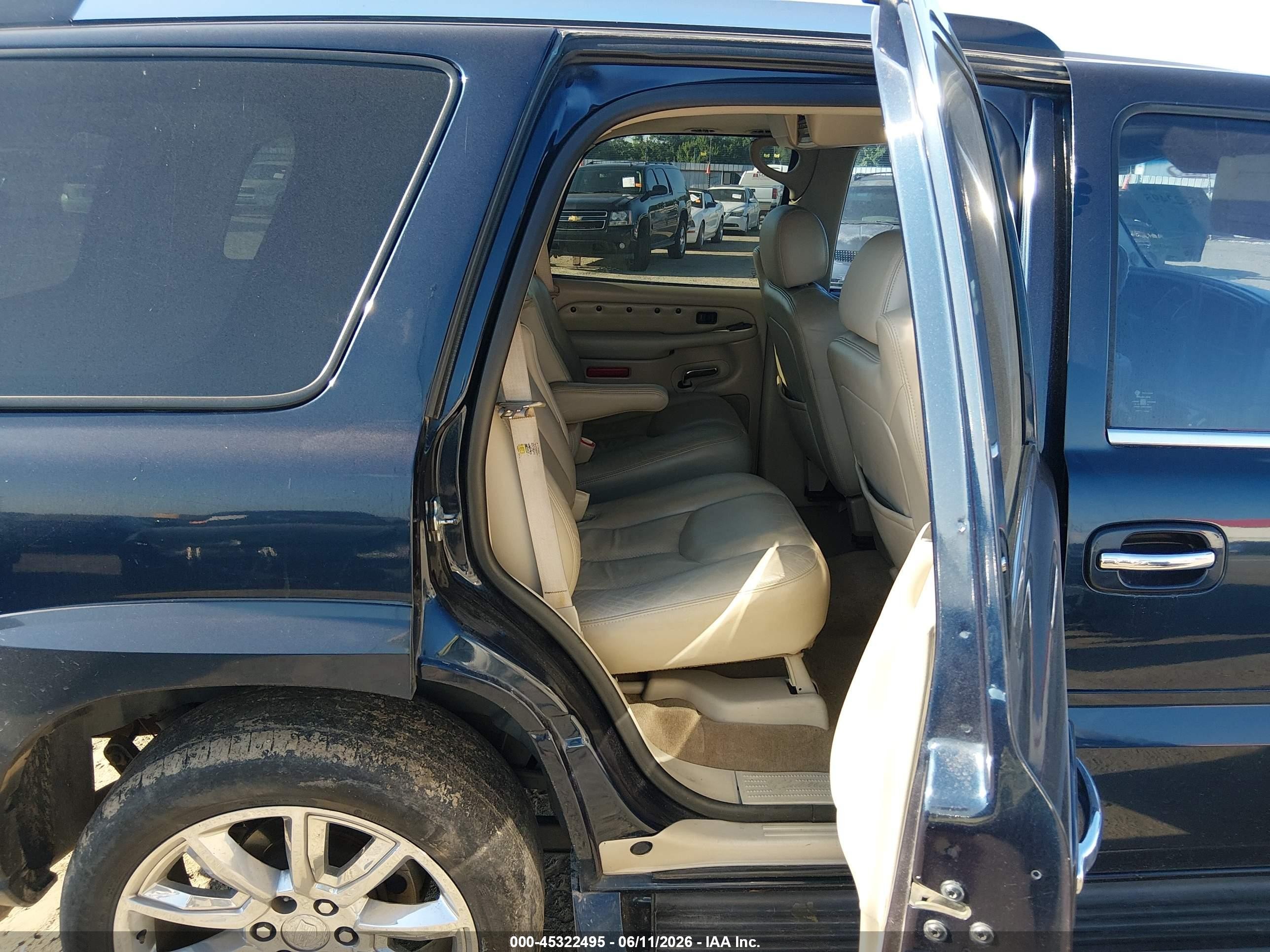 2004 Cadillac Escalade Standard Blue vin: 1GYEC63T74R322653