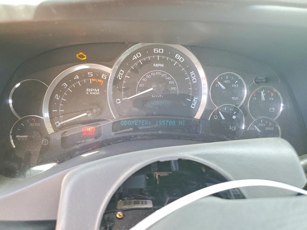 2005 Cadillac Escalade Luxury Белый vin: 1GYEC63T75R194366