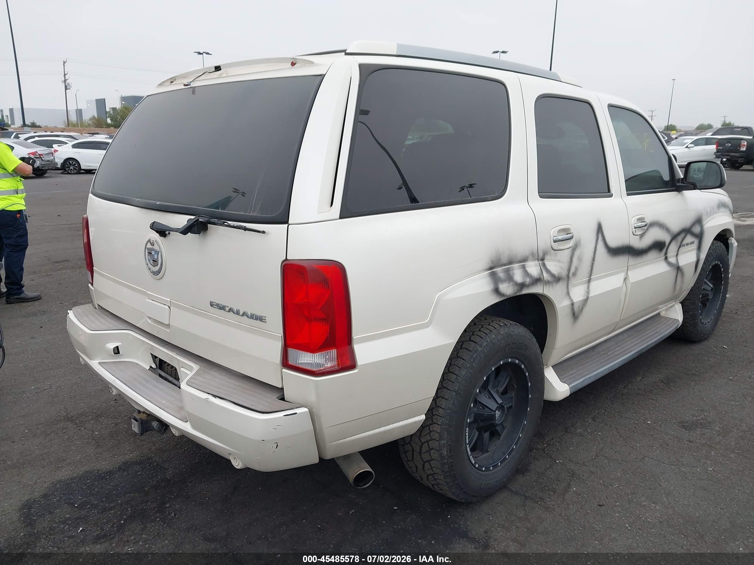 2003 Cadillac Escalade Standard Beige vin: 1GYEC63T83R135050