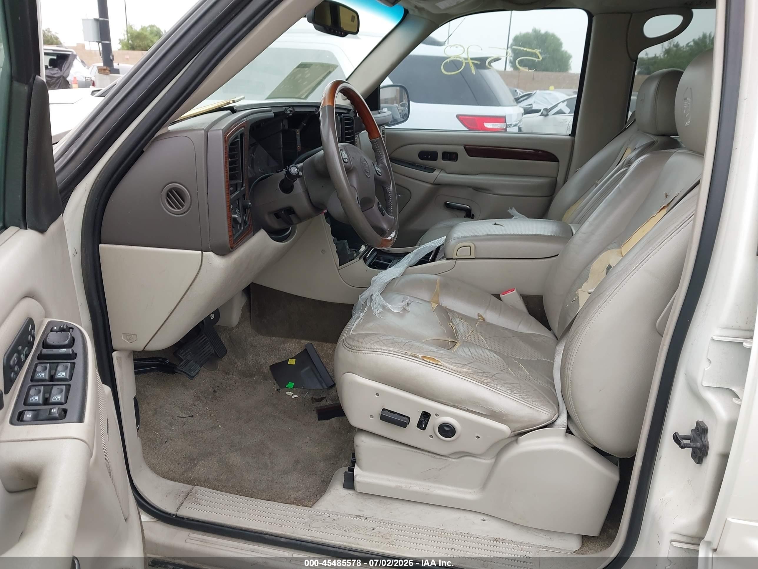 2003 Cadillac Escalade Standard Beige vin: 1GYEC63T83R135050