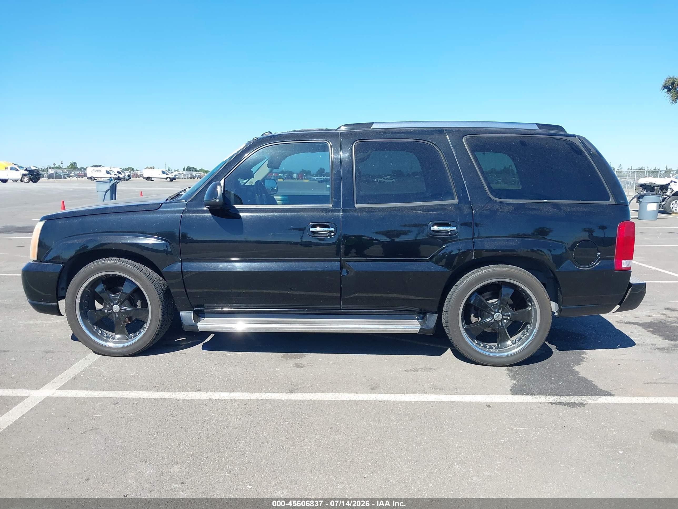 2004 Cadillac Escalade Standard Black vin: 1GYEC63T84R208970
