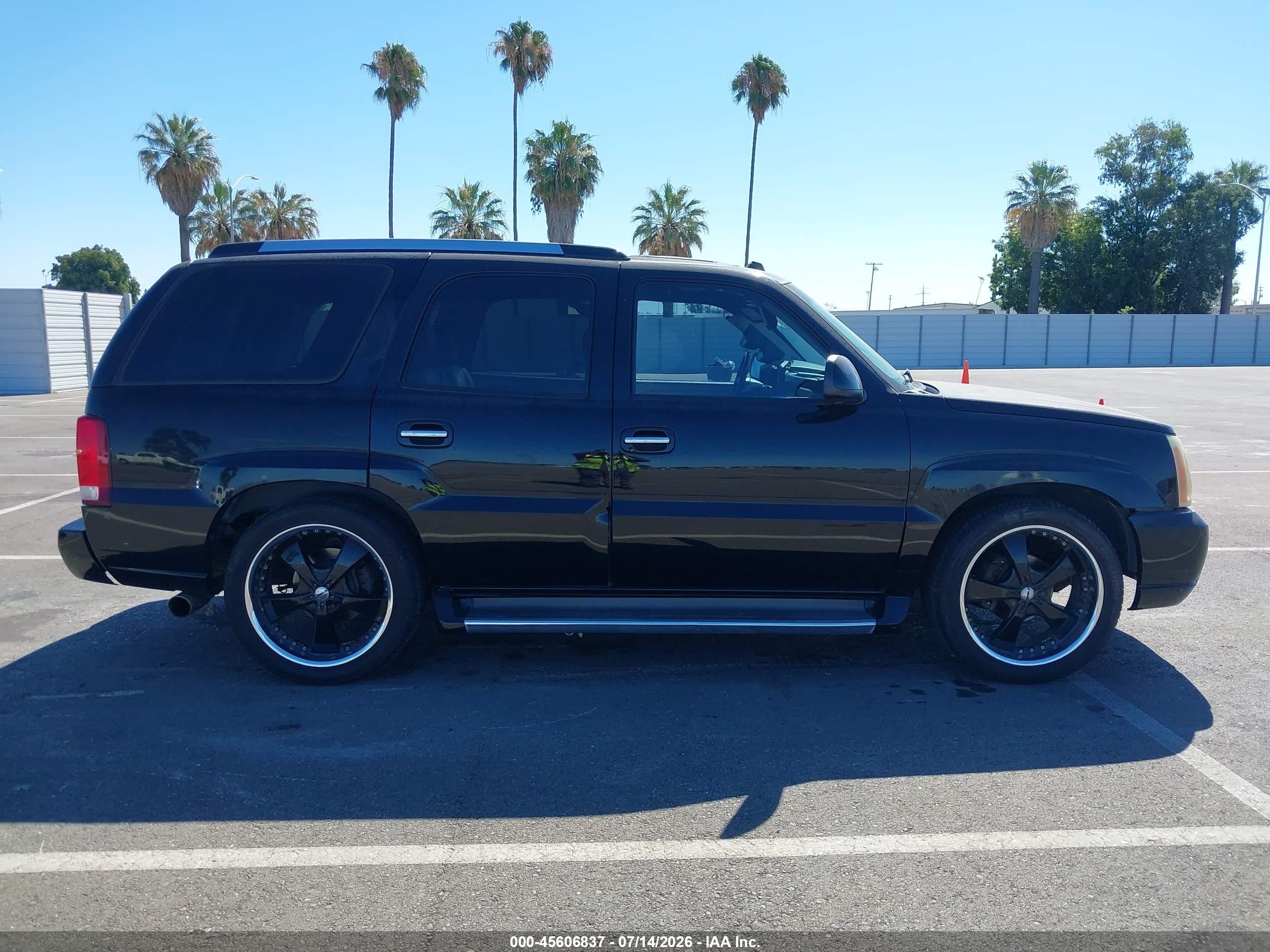 2004 Cadillac Escalade Standard Black vin: 1GYEC63T84R208970