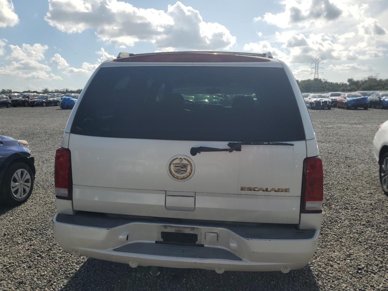 2002 Cadillac Escalade Luxury Beige vin: 1GYEC63T92R207596