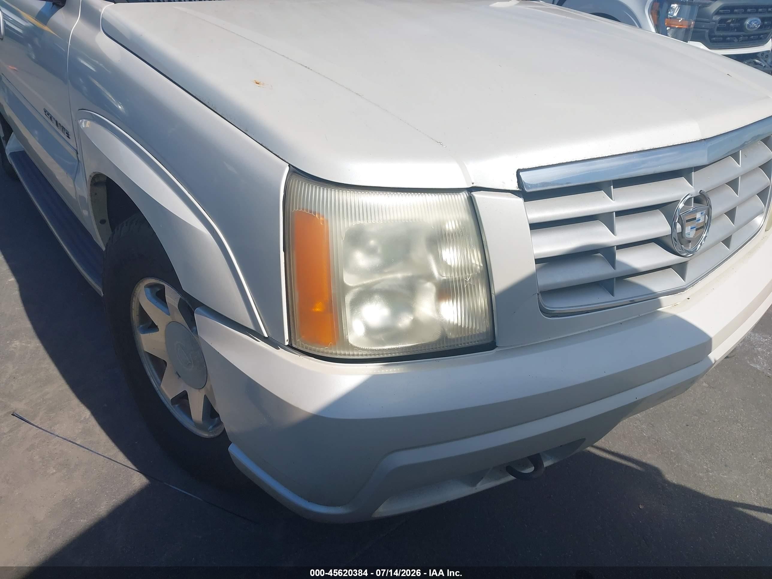2003 Cadillac Escalade Standard White vin: 1GYEC63T93R226988