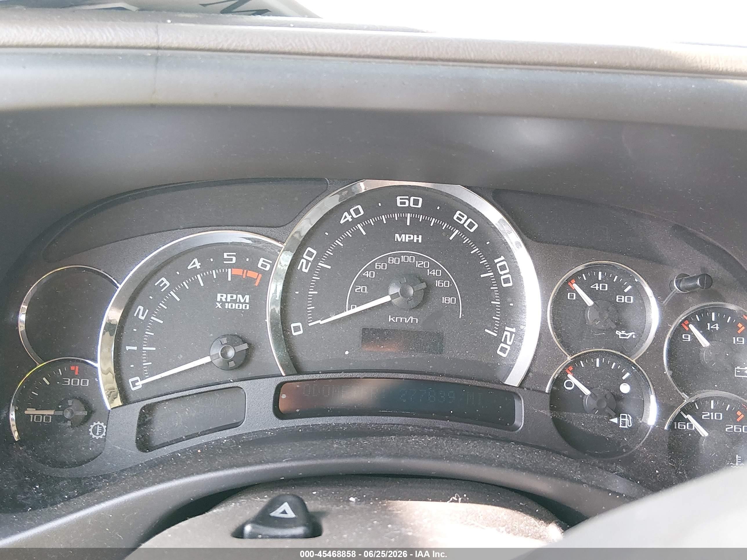 2005 Cadillac Escalade Standard White vin: 1GYEC63T95R152488