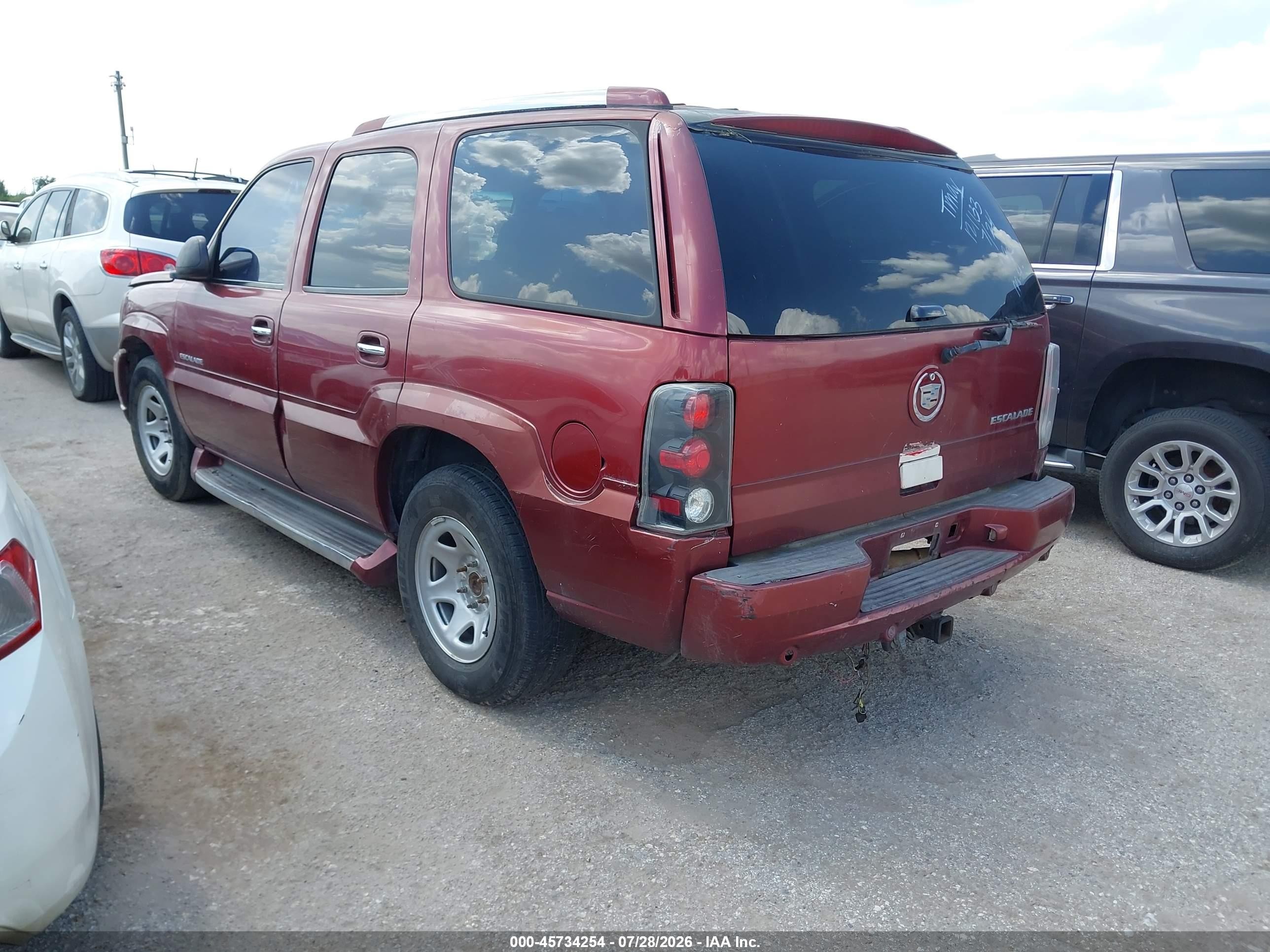 2002 Cadillac Escalade Standard Maroon vin: 1GYEC63TX2R121133