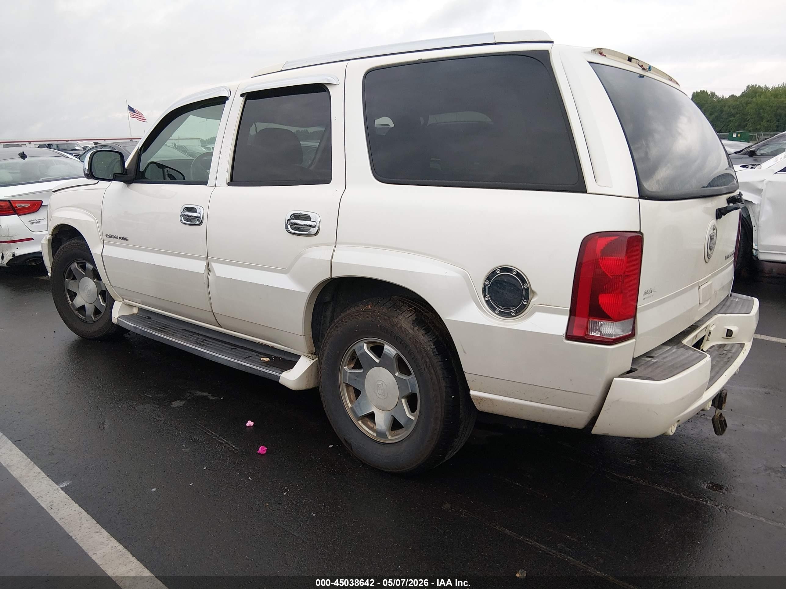 2003 Cadillac Escalade Standard White vin: 1GYEC63TX3R310057