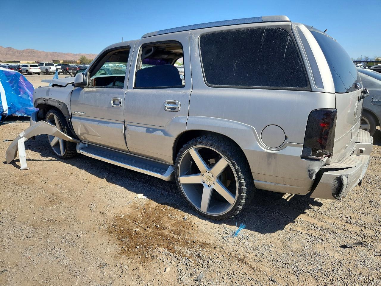 2005 Cadillac Escalade Luxury Серебряный vin: 1GYEC63TX5R180946