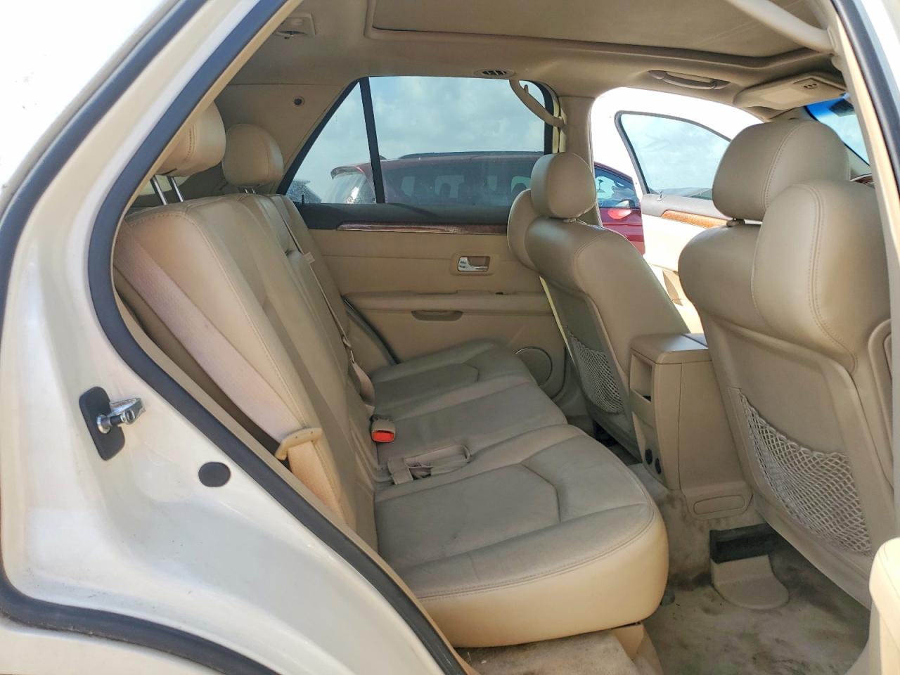 2008 Cadillac Srx White vin: 1GYEE23A180158313