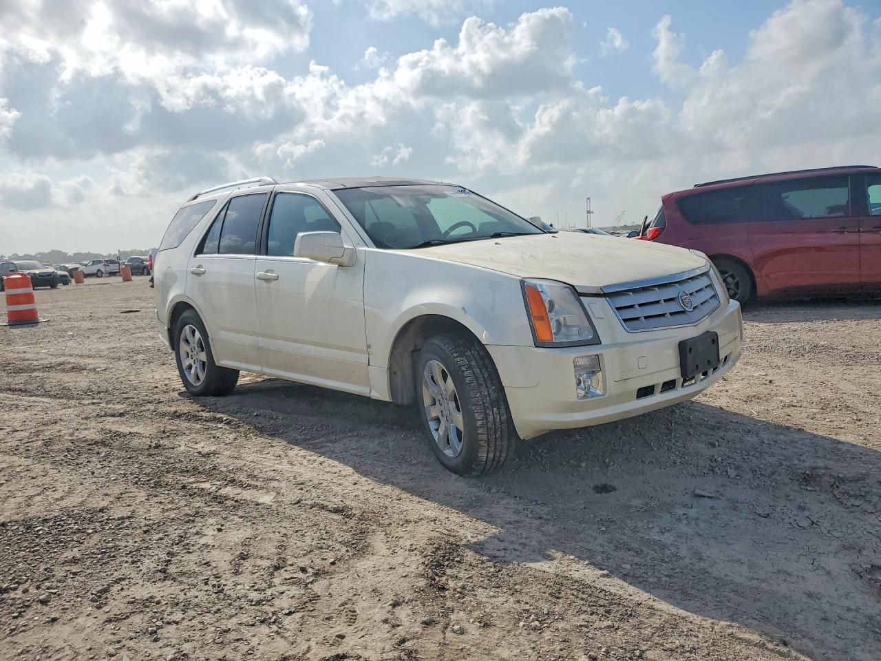 2008 Cadillac Srx White vin: 1GYEE23A180158313
