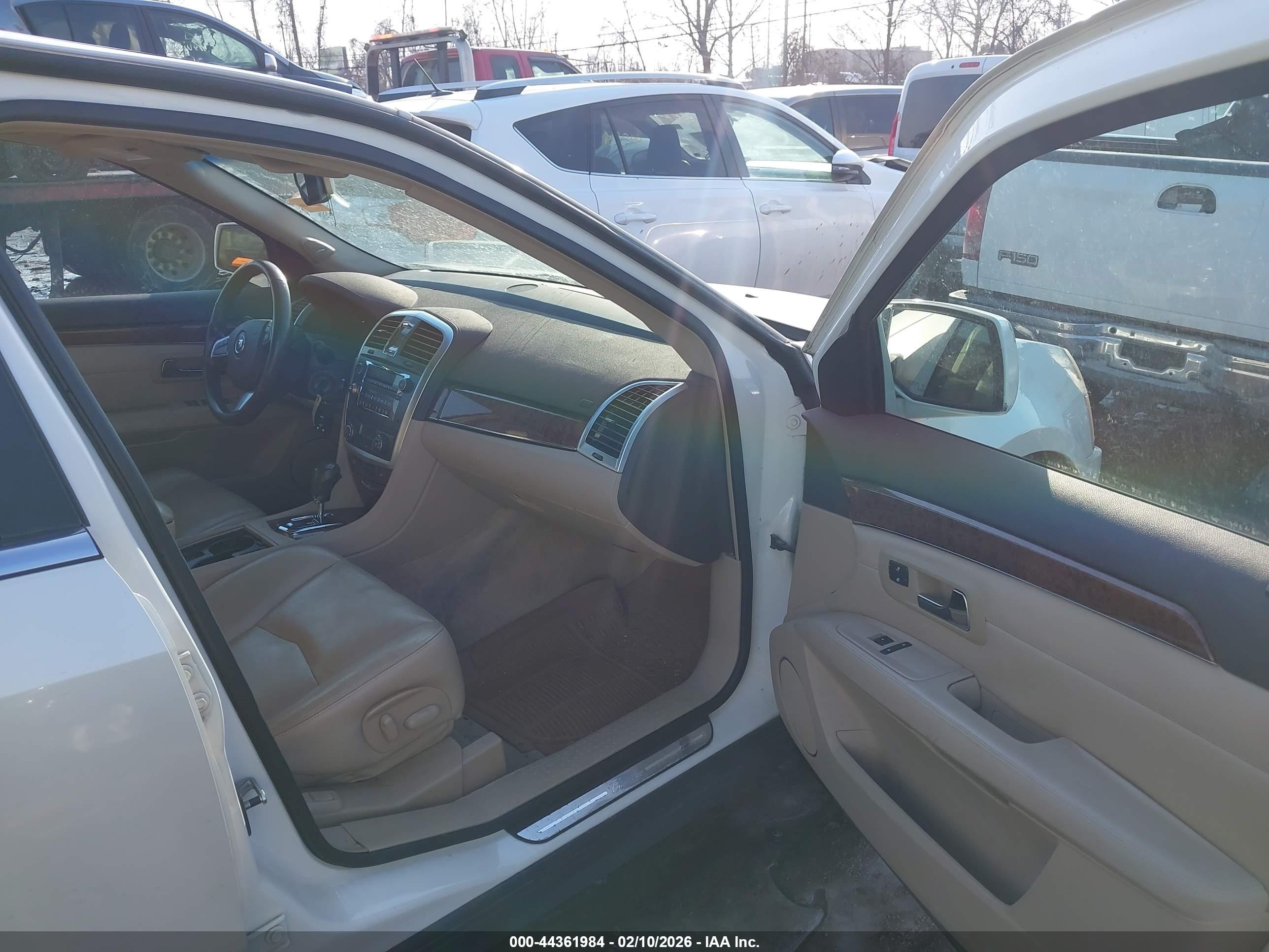 2009 Cadillac Srx V6 Белый vin: 1GYEE437290144504