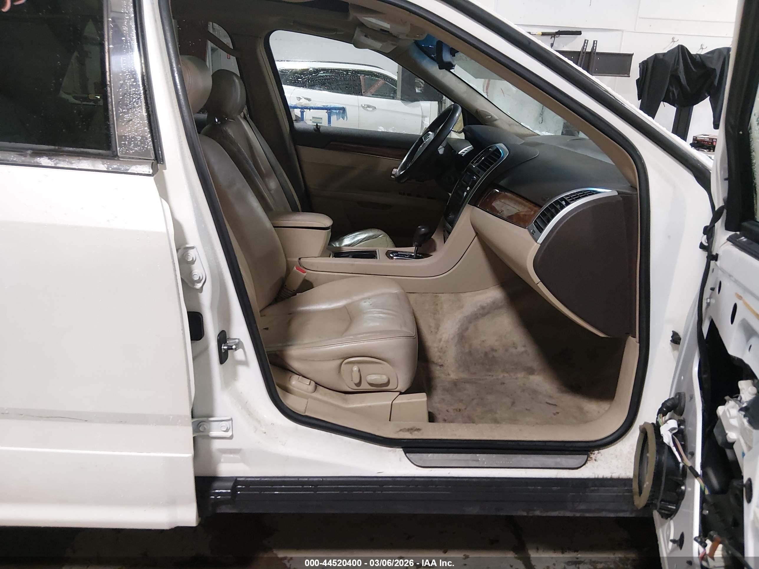 2009 Cadillac Srx V6 Cream vin: 1GYEE437390155821