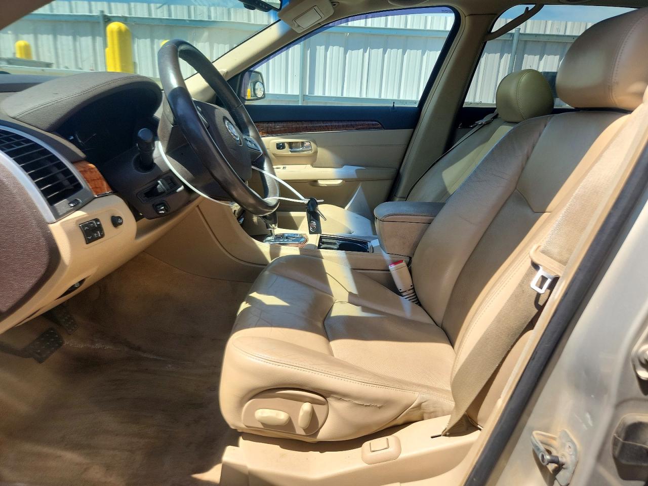 2008 Cadillac Srx Gold vin: 1GYEE437680215007