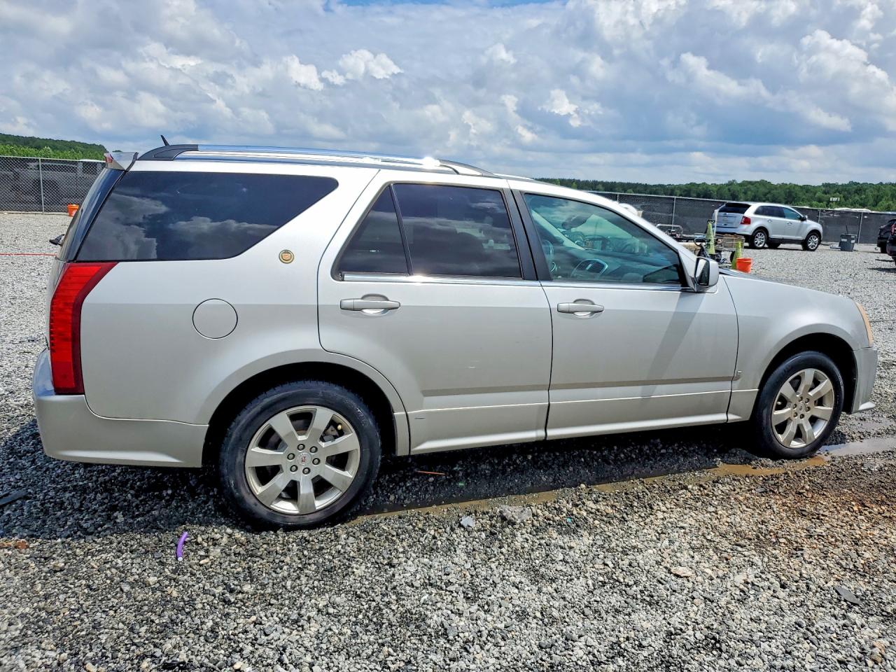 2008 Cadillac Srx Silver vin: 1GYEE437780156291