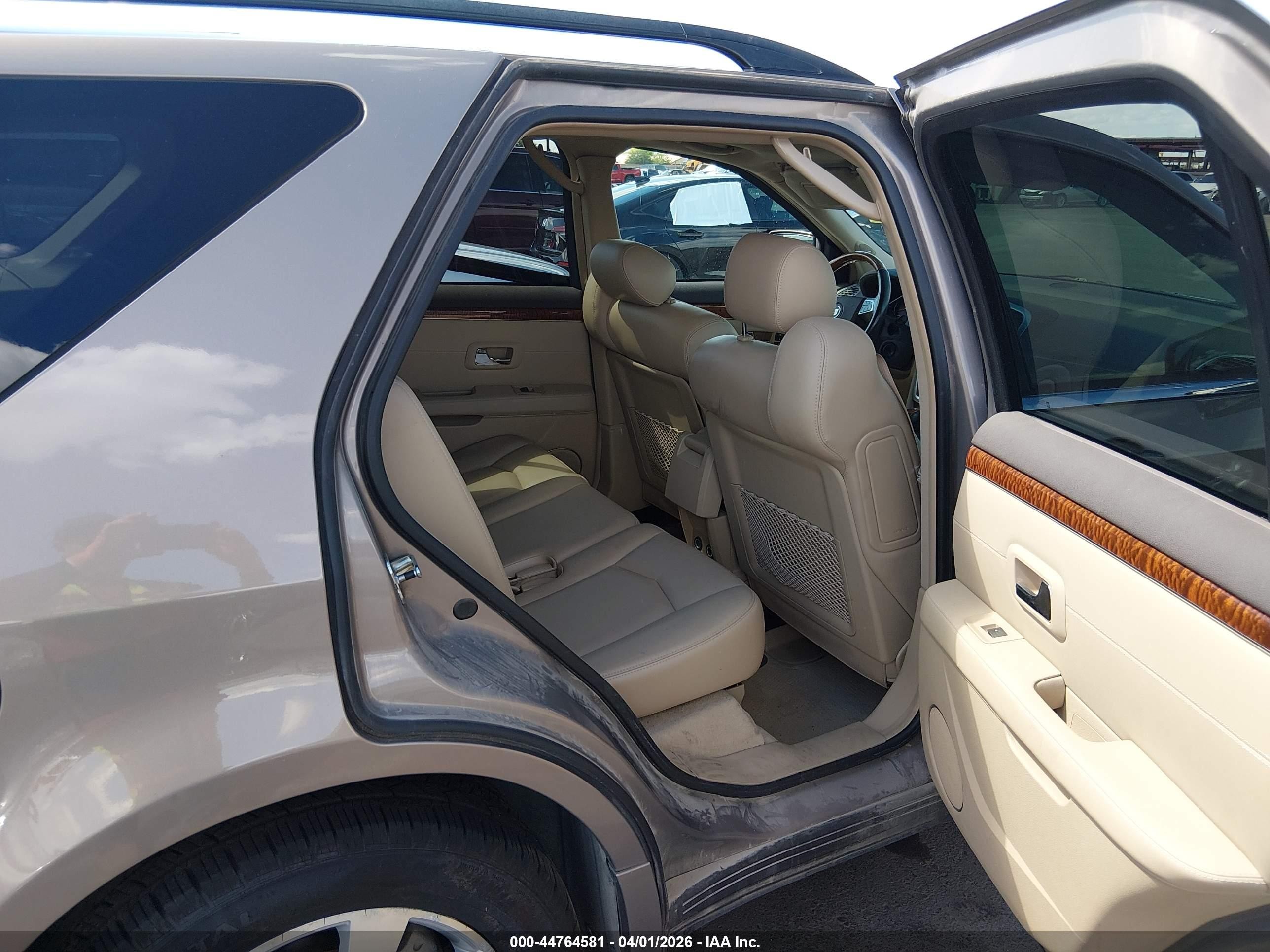 2008 Cadillac Srx V6 Beige vin: 1GYEE437880155277