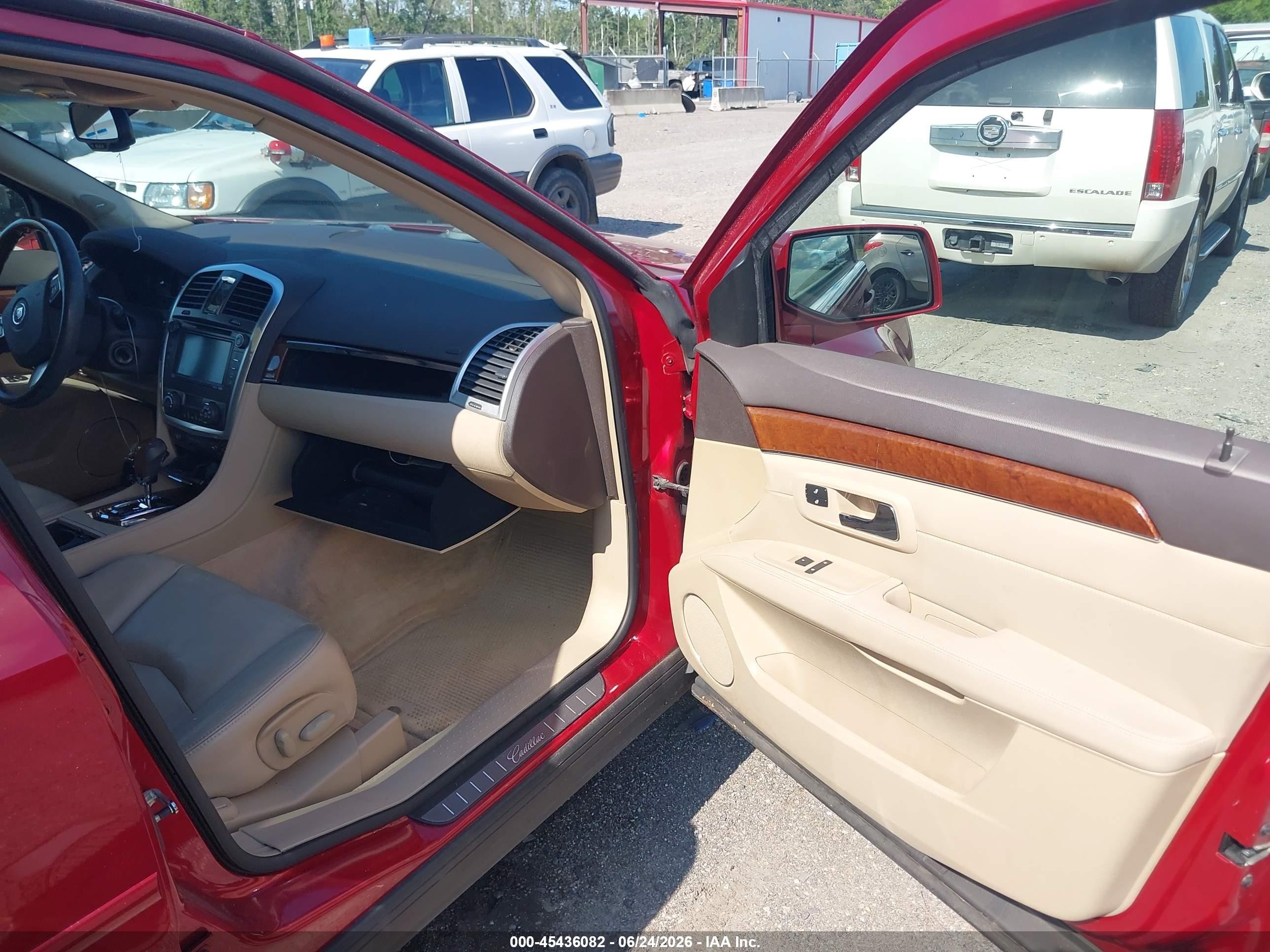 2008 Cadillac Srx Awd Red vin: 1GYEE53A380190147