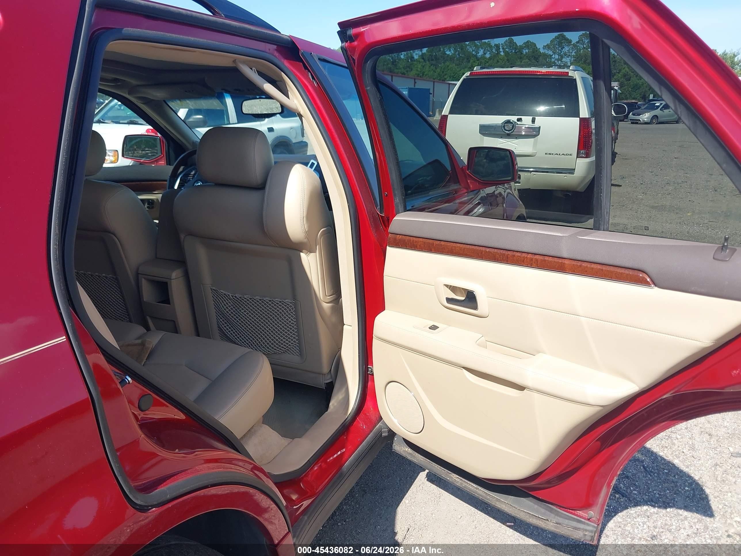 2008 Cadillac Srx Awd Red vin: 1GYEE53A380190147