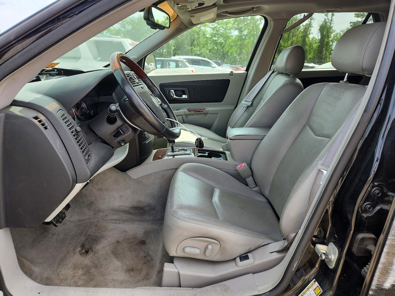 2005 Cadillac Srx Black vin: 1GYEE637050206696