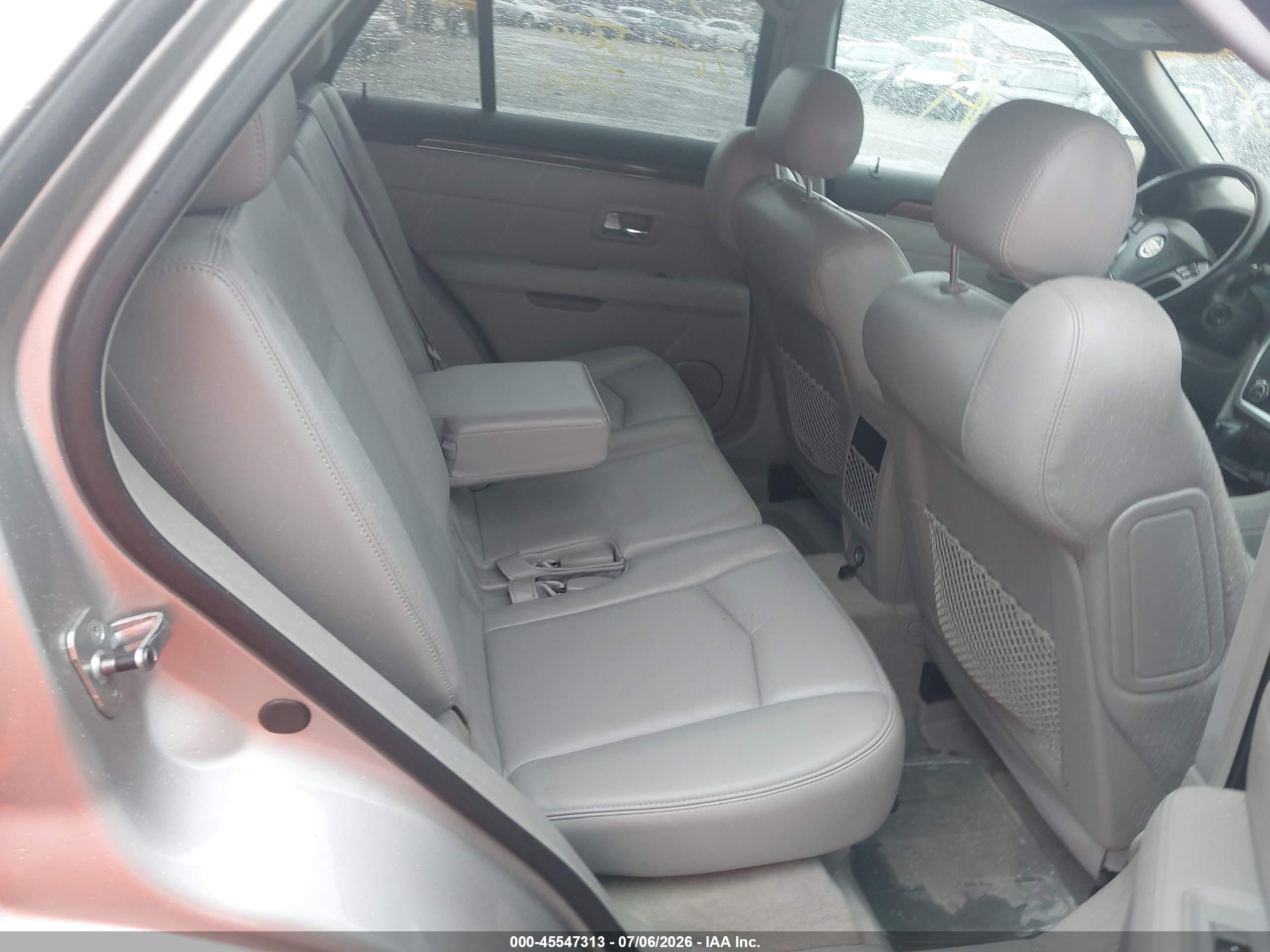 2007 Cadillac Srx V6 Silver vin: 1GYEE637070165182