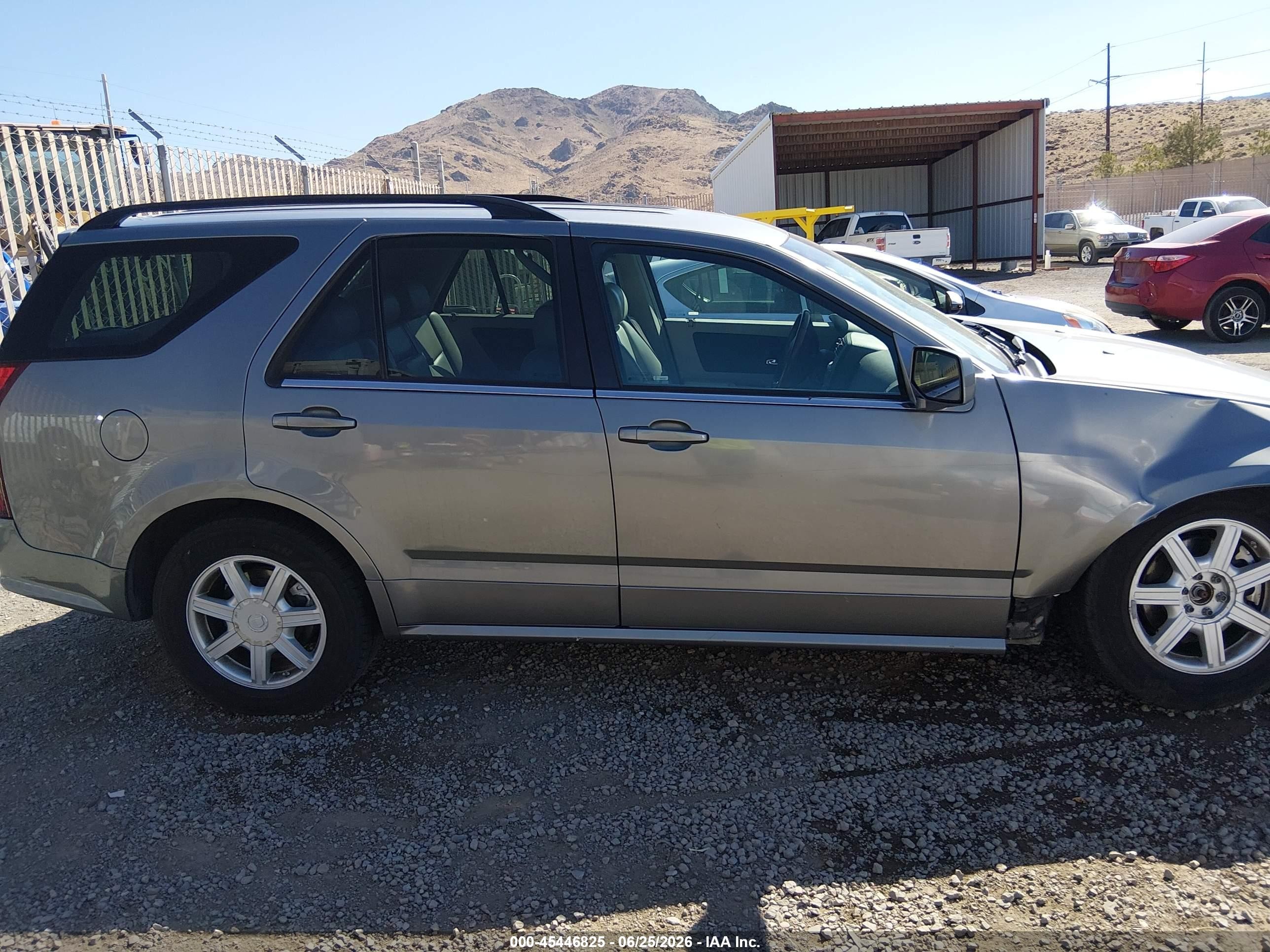 2004 Cadillac Srx Standard Silver vin: 1GYEE637140177367