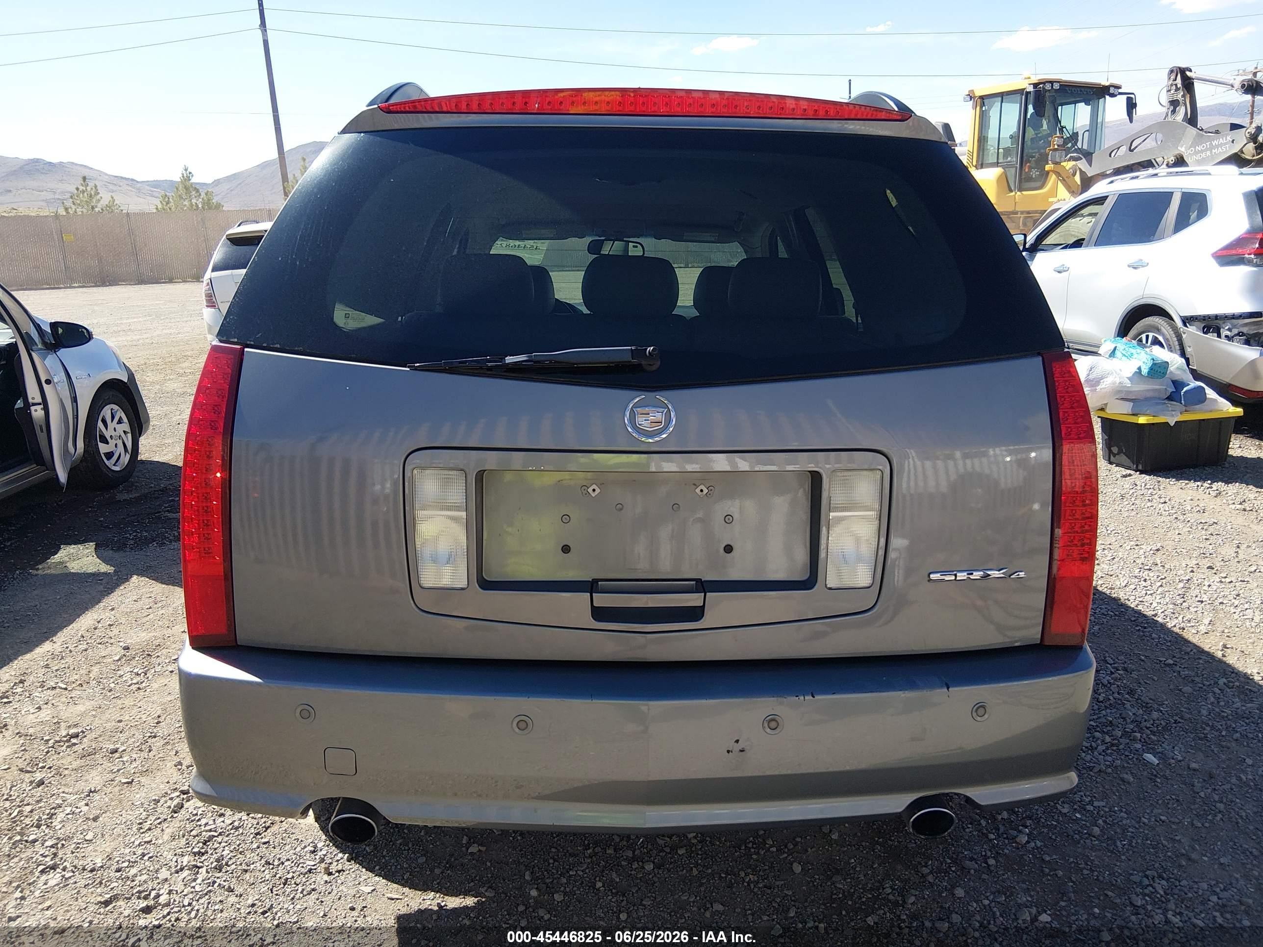 2004 Cadillac Srx Standard Silver vin: 1GYEE637140177367
