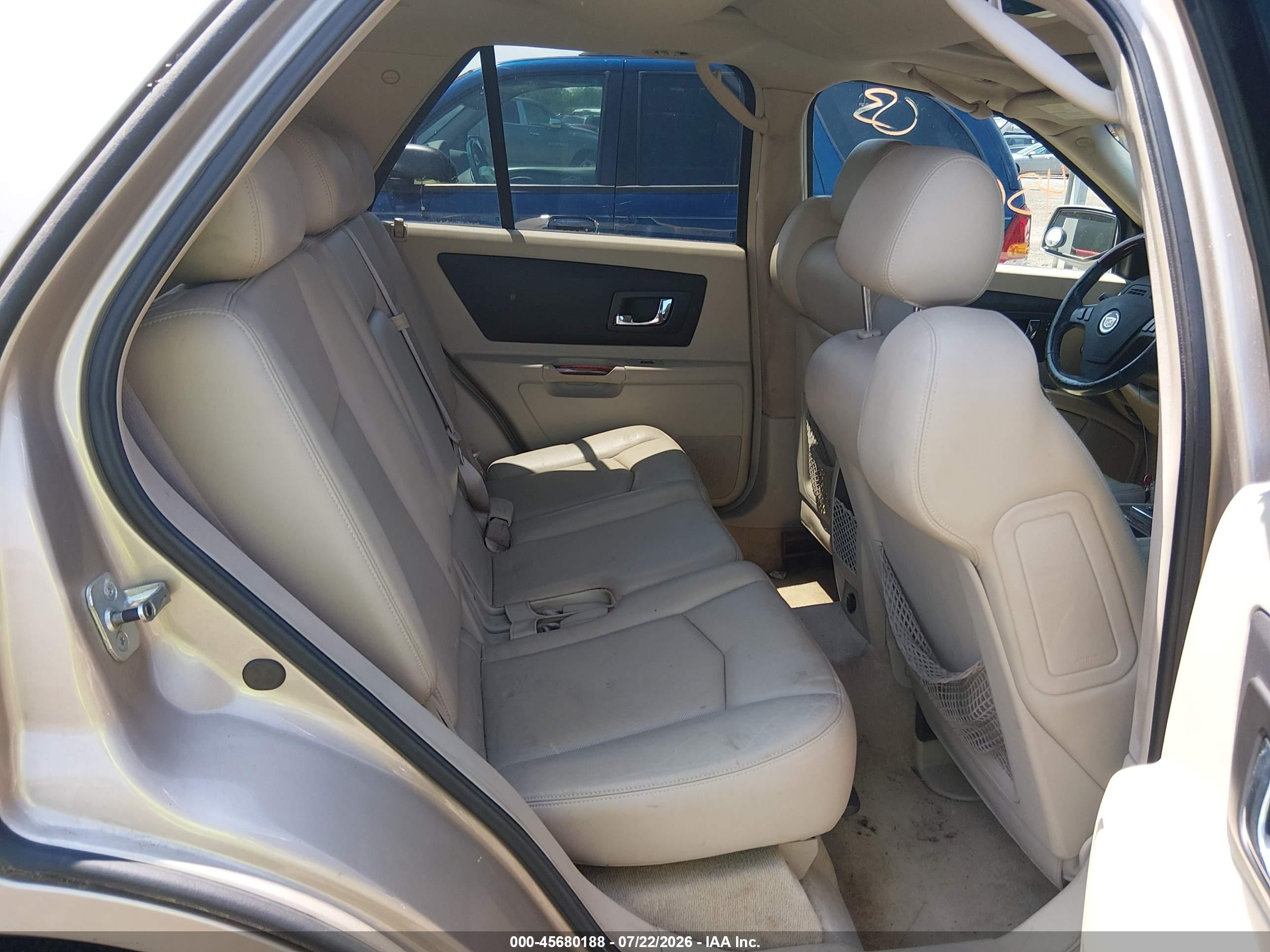2005 Cadillac Srx   Gold vin: 1GYEE637150200910